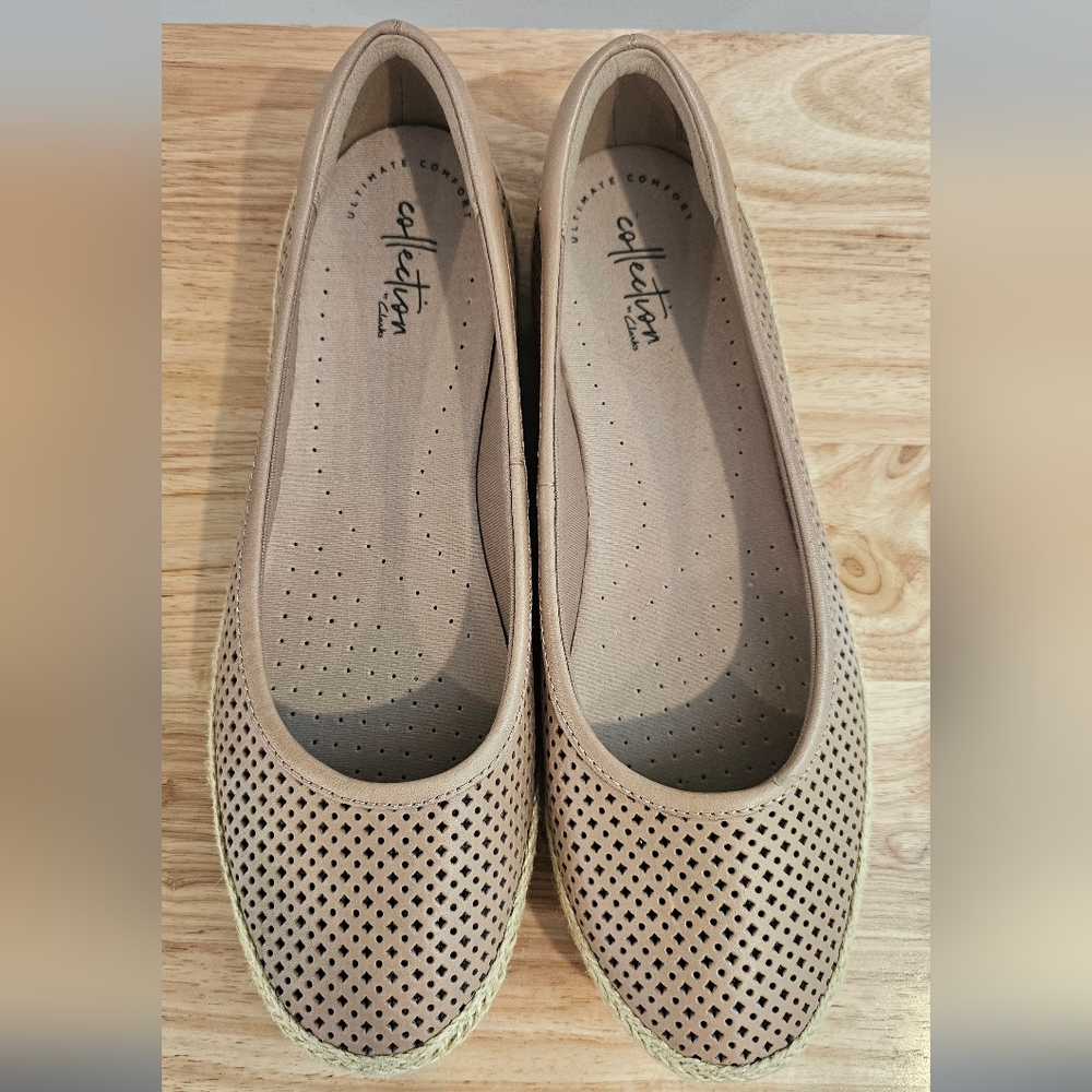 NWT Clark's Women's Tan Flexy Round Toe Ballet Flats Size-9 - Picture 2 of 7